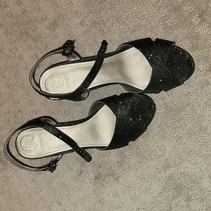 Sparkling black guess heels